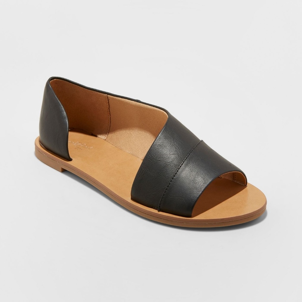 Universal Thread Asymmetrical Sandal 9 Wide (New!)